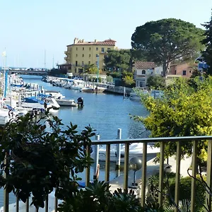 Bord De Avec Vue Appartement